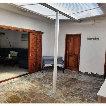 펜션 Ferienhaus Mit Grossem Garten Und Sonnenterrasse Fuer 6 Personen *